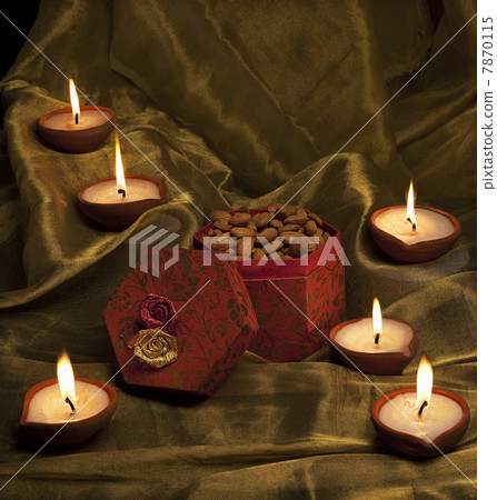 Box with nuts and diyas  7870115