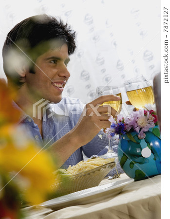 Couple enjoying a meal Couple enjoying a meal 7872127