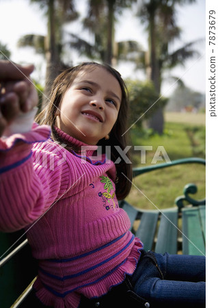 Girl in a park  7873679