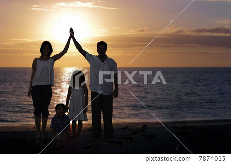 Portrait of a family Portrait of a family 7874015