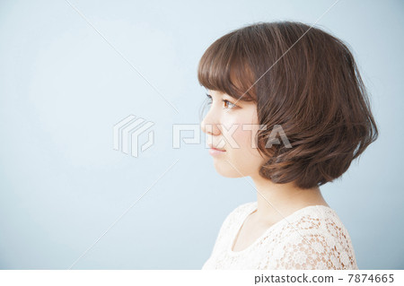 Short Bob's lady (light blue back) Short Bob's lady (light blue back) 7874665