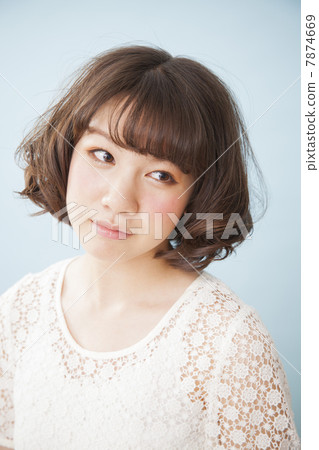 Short Bob's lady (light blue back) 7874669