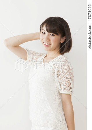 Teenage girls 7875063