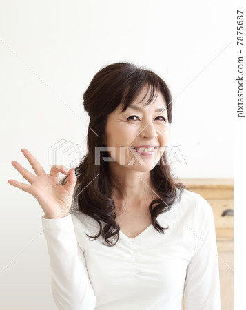 高級女性 7875687
