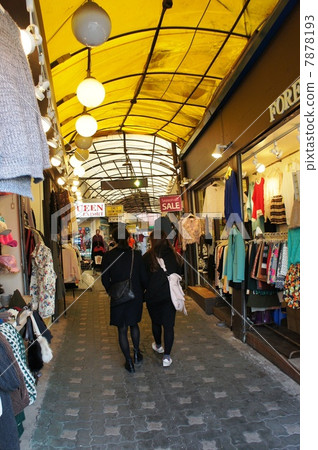 街機街在梨泰院,首爾,韓國 街機街在梨泰院,首爾,韓國 7878193