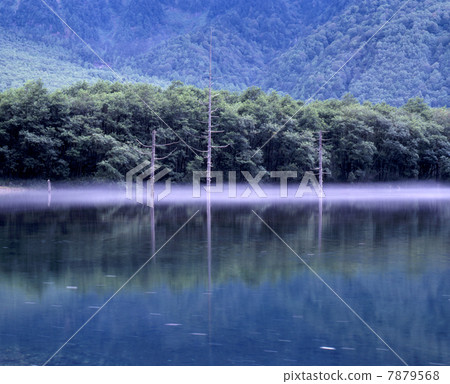 大正池塘在初秋 大正池塘在初秋 7879568