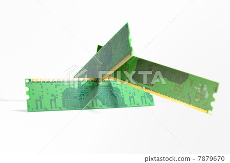 Three memories for PC Central layered arrangement Slightly far Three memories for PC Central layered arrangement Slightly far 7879670