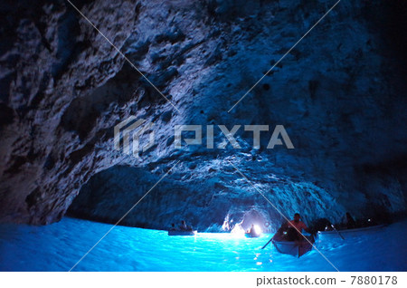 Blue Grotto 7880178