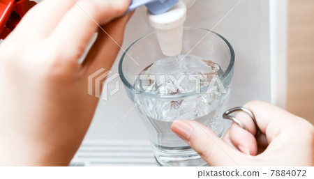 水服務器 7884072