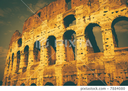 Vintage style colosseum 7884080