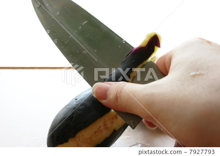Eggplant peeling Eggplant peeling 7927793
