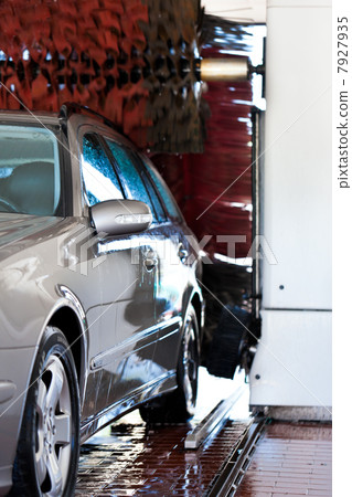 Car standing in a car wash 7927935
