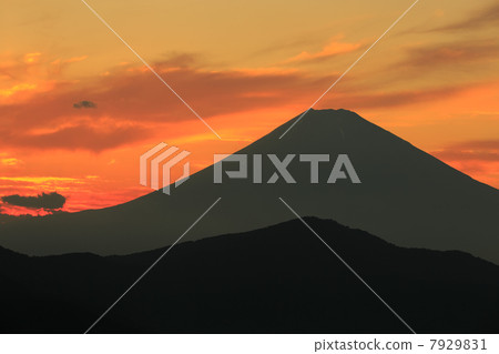 Prospect of Lake Ashinoko and Mt. Fuji from Osanzan 7929831