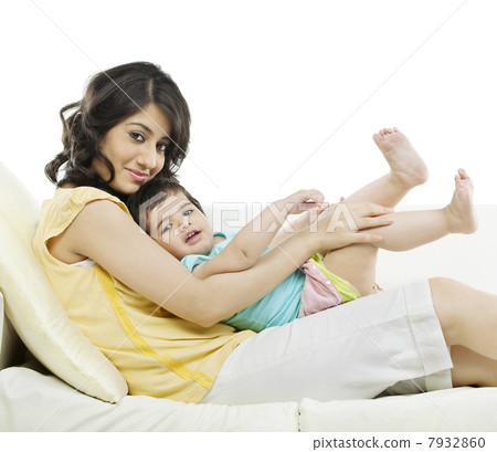 Portrait of a mother with her baby 7932860