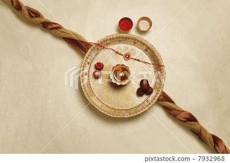 Close-up of Rakhi 7932968