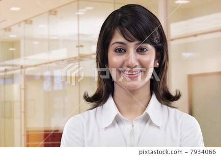 Portrait of a businesswoman Portrait of a businesswoman 7934066