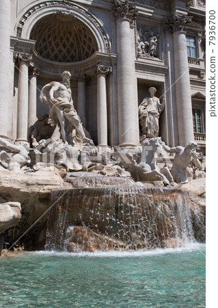 Trevi Fountain (Italy - Rome) 7936700