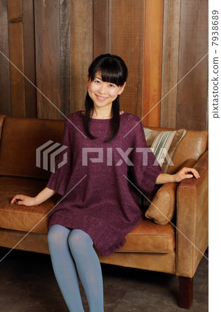 女子 7938689