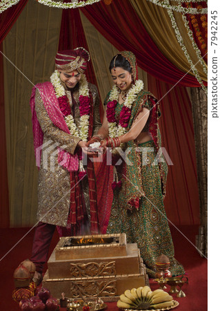 Traditional Indian wedding ceremony 7942245