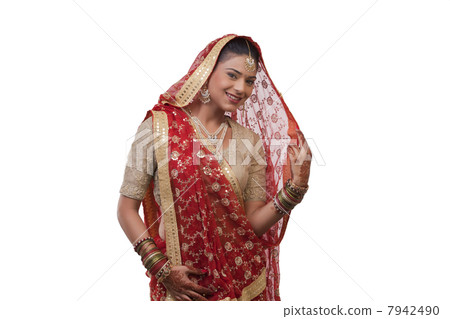 Portrait of a Gujarati bride 7942490