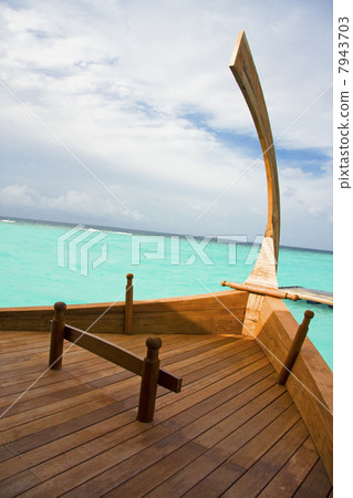 Nose of boat on background of ocean 7943703