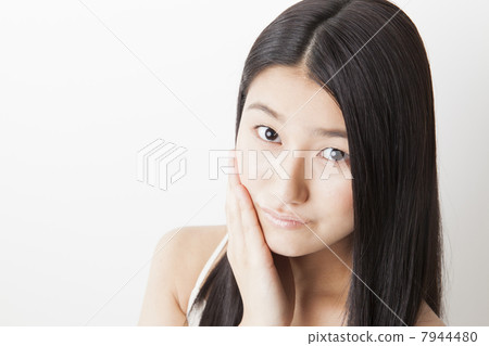 一個直的黑髮女士 一個直的黑髮女士 7944480