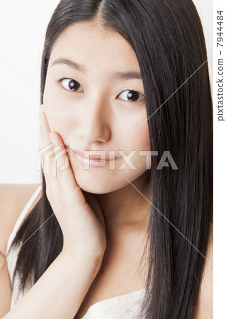 一個直的黑髮女士 一個直的黑髮女士 7944484