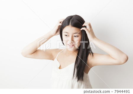 一個直的黑髮女士 一個直的黑髮女士 7944491