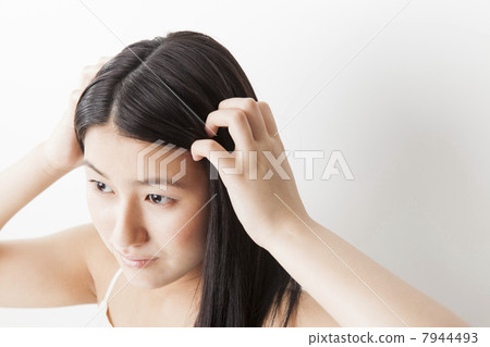 一個直的黑髮女士 一個直的黑髮女士 7944493