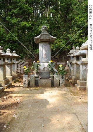 墓Egawa Taro Goraemon Ying龍的墳墓 7946565