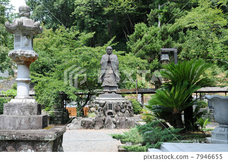 Nichiren Kamisama statue 7946655
