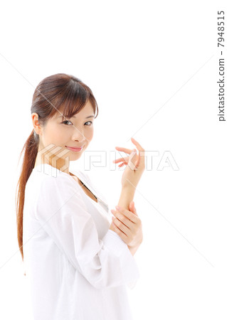 Women touching the wrist Women touching the wrist 7948515