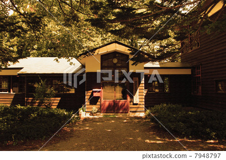 拉古納學校在陽光下薄荷一天 7948797