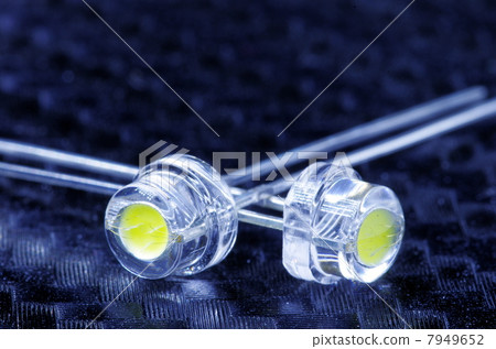 Light emitting diode 7949652