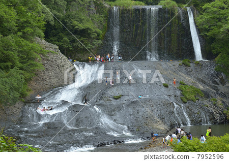 Ryumon Waterfall 7952596