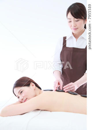 Middle esthetic image Middle esthetic image 7955589