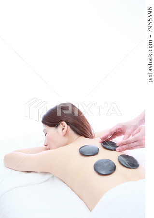 Middle esthetic image Middle esthetic image 7955596