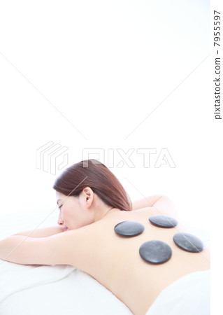 Middle esthetic image Middle esthetic image 7955597