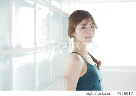 woman taking a break 7956917