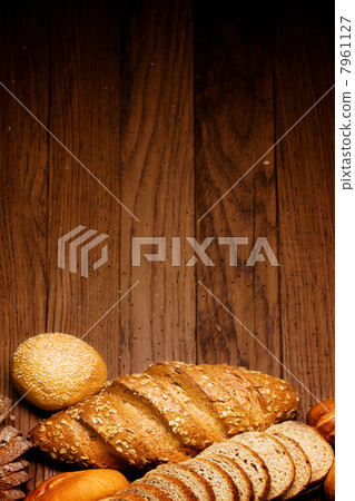 assortment of baked bread 7961127