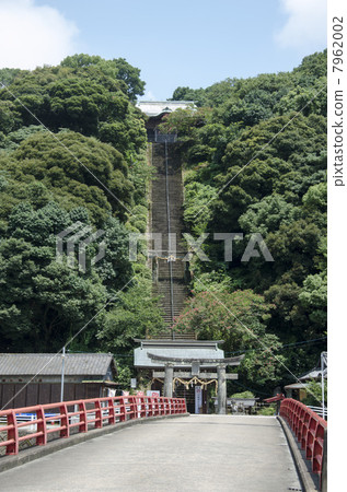 Full view of Suka Shrine 7962002