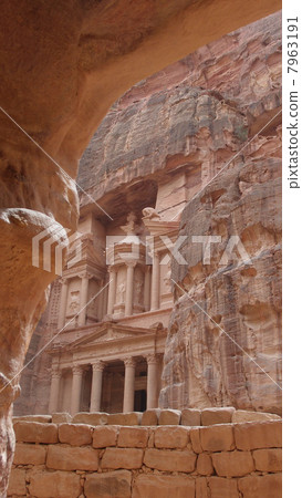 Jordan Petra ruins El · Hazune treasure treasure Treasury Jordan Petra ruins El · Hazune treasure treasure Treasury 7963191
