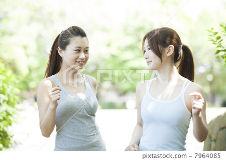 Two women who run Two women who run 7964085