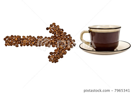 Arrow from the coffee beans with a cup of drink 7965341