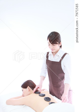 Middle esthetic image 7971585