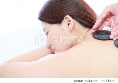 Middle esthetic image Middle esthetic image 7971589