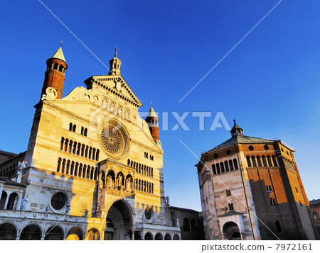 Cremona Cathedral, Lombardy, Italy 7972161