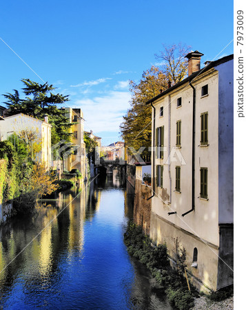 Canal in Mantua, Italy Canal in Mantua, Italy 7973009