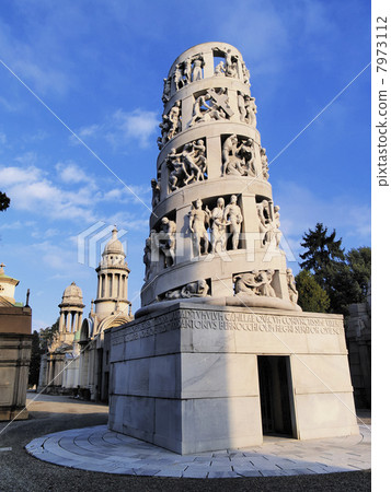 Milan Cementary 7973112