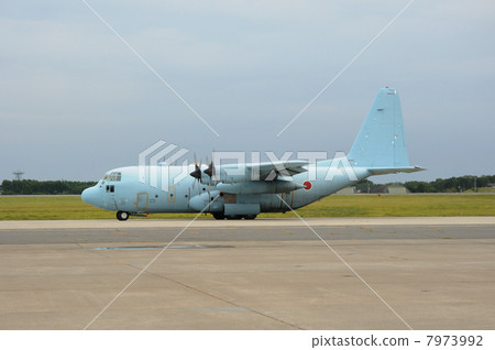 Transport machine 7973992